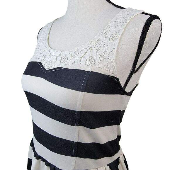 Xhilaration Striped Fit & Flare Dress Juniors Sz S Black Cream Lace Mini Knit - Picture 3 of 8
